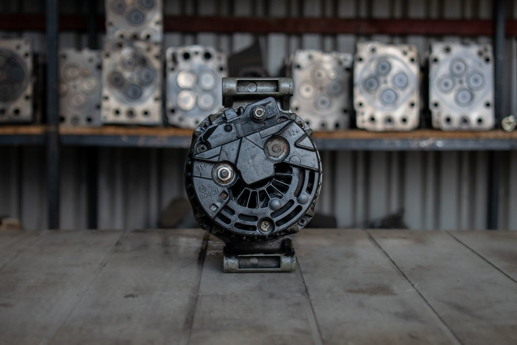 MERCEDES-BENZ SPRINTER CDI - Generatorius - Sunkvežimis: foto 2 MERCEDES-BENZ SPRINTER CDI - Generatorius - Sunkvežimis: foto 2