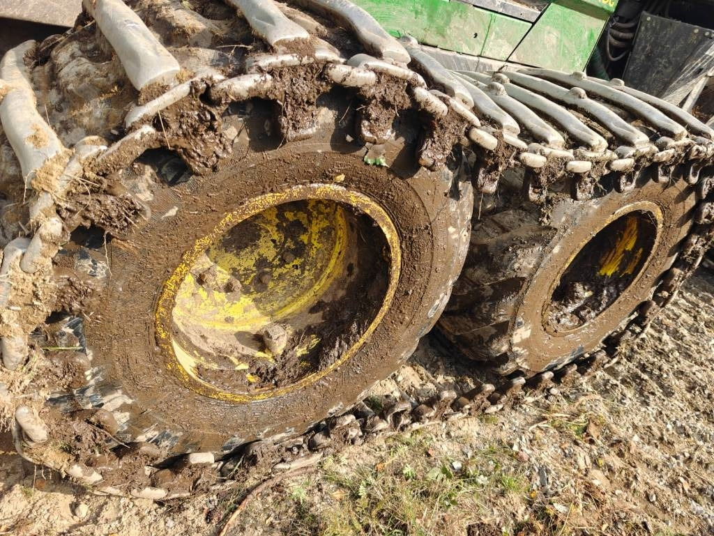 Forvarderis John Deere 1010 G: foto 22