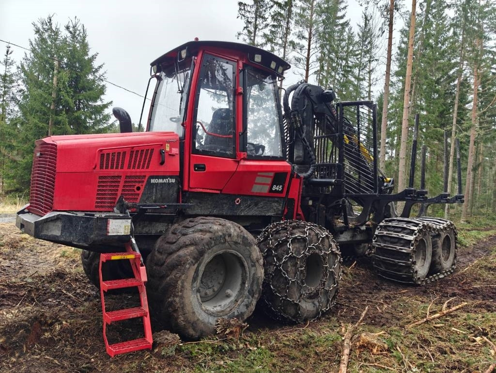 Komatsu 845 - Forvarderis: foto 1 Komatsu 845 - Forvarderis: foto 1