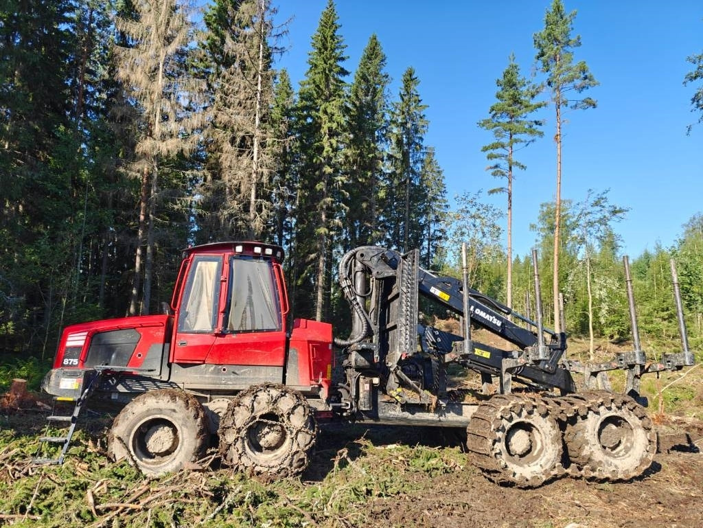 Komatsu 875 - Forvarderis: foto 2 Komatsu 875 - Forvarderis: foto 2