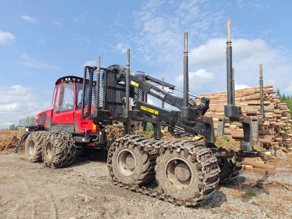 Komatsu 875 - Forvarderis: foto 3 Komatsu 875 - Forvarderis: foto 3