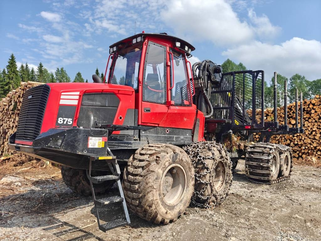 Komatsu 875 - Forvarderis: foto 1 Komatsu 875 - Forvarderis: foto 1