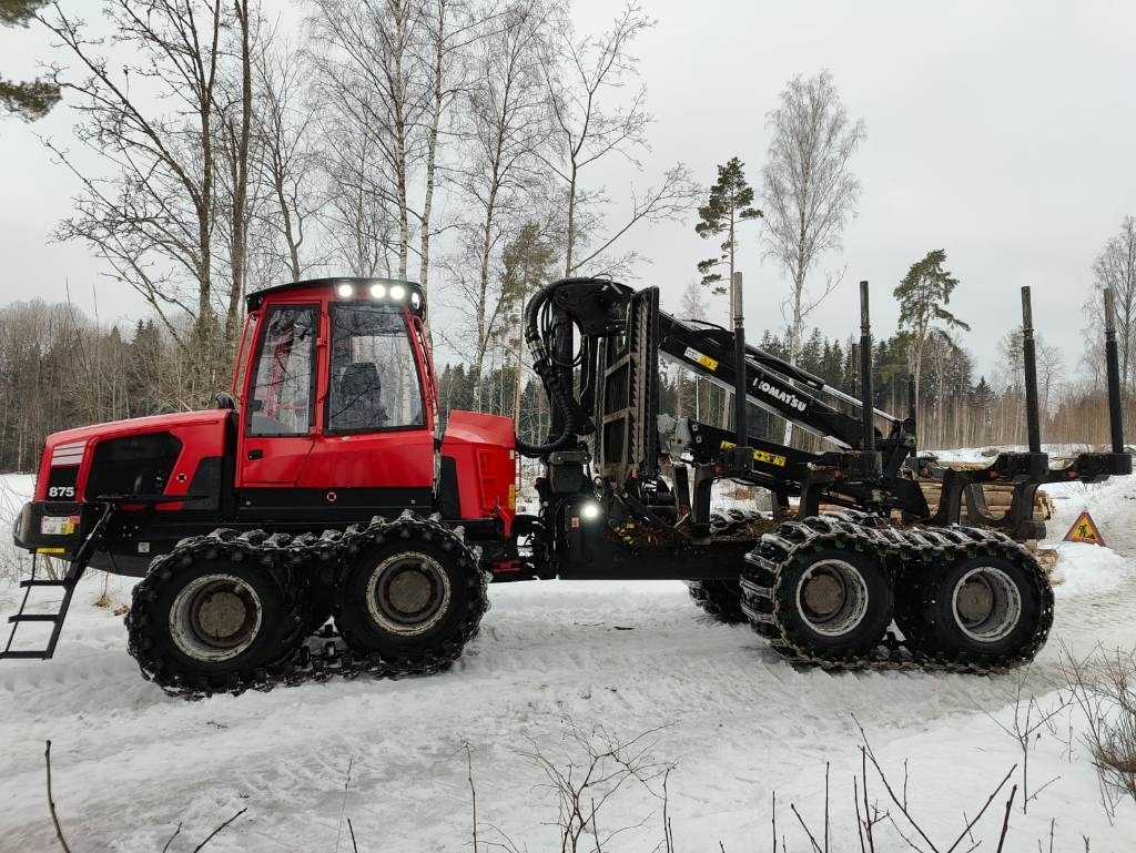 Komatsu 875 - Forvarderis: foto 2 Komatsu 875 - Forvarderis: foto 2