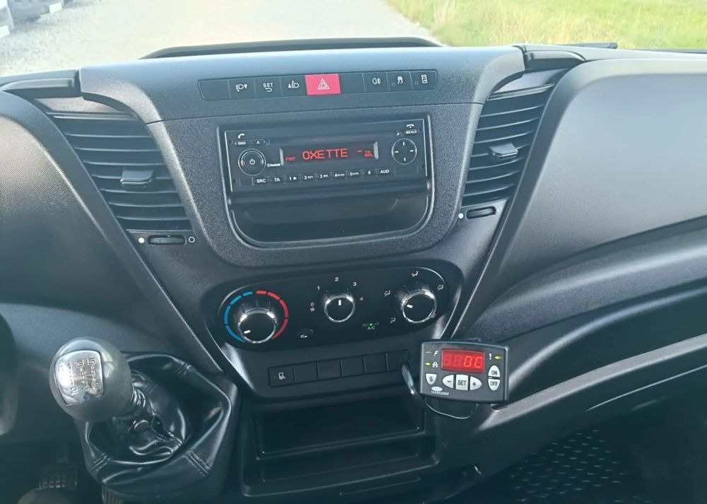 Iveco 35S16, 35S15, 35S14, 35S13, 35C13, 35C14 - Furgonas šaldytuvas: foto 4 Iveco 35S16, 35S15, 35S14, 35S13, 35C13, 35C14 - Furgonas šaldytuvas: foto 4