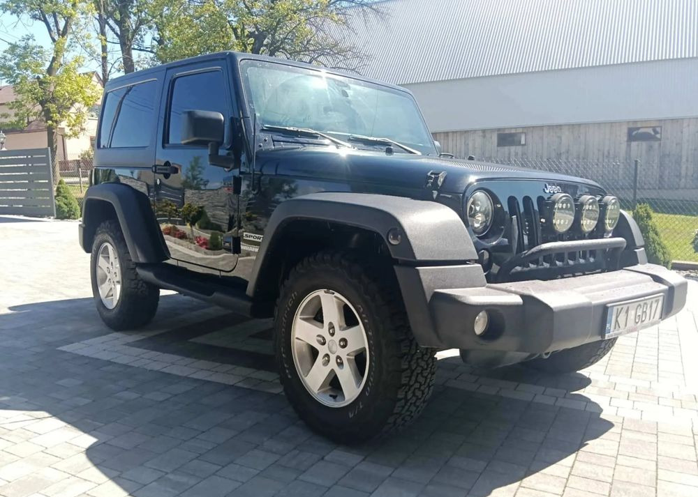 Jeep Wrangler 2.8 CRD Sport - Lengvasis automobilis: foto 1 Jeep Wrangler 2.8 CRD Sport - Lengvasis automobilis: foto 1