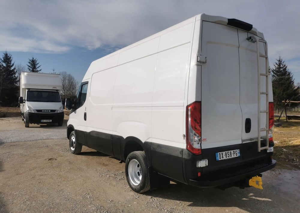 Iveco 35C13 Daily L3H2 bliźniak Klima 2.3-130KM 6-biegów Hak podwójne koła 35-130 L4H2 - Krovininis mikroautobusas: foto 3 Iveco 35C13 Daily L3H2 bliźniak Klima 2.3-130KM 6-biegów Hak podwójne koła 35-130 L4H2 - Krovininis mikroautobusas: foto 3