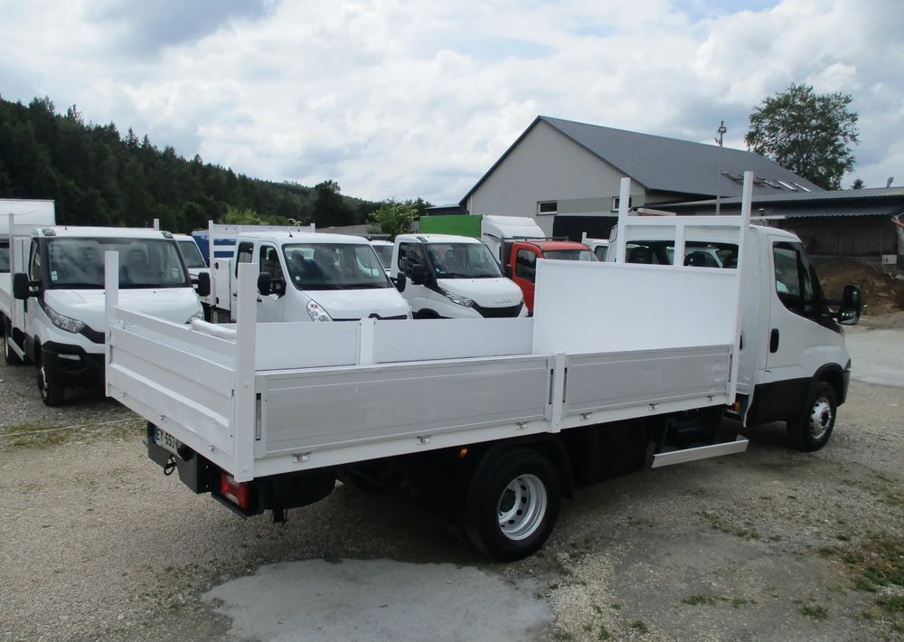 Iveco Daily 3.0 na bliźniaku 70C18 skrzynia, laweta, rama, HDS, 70-180 kiper - Platforminis/ Bortinis sunkvežimis: foto 3 Iveco Daily 3.0 na bliźniaku 70C18 skrzynia, laweta, rama, HDS, 70-180 kiper - Platforminis/ Bortinis sunkvežimis: foto 3