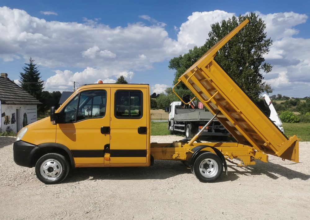 Iveco Daily 35C12 Brygadówka wywrotka Dubel hak kiper doka 35C13 - Mažas savivartis: foto 3 Iveco Daily 35C12 Brygadówka wywrotka Dubel hak kiper doka 35C13 - Mažas savivartis: foto 3