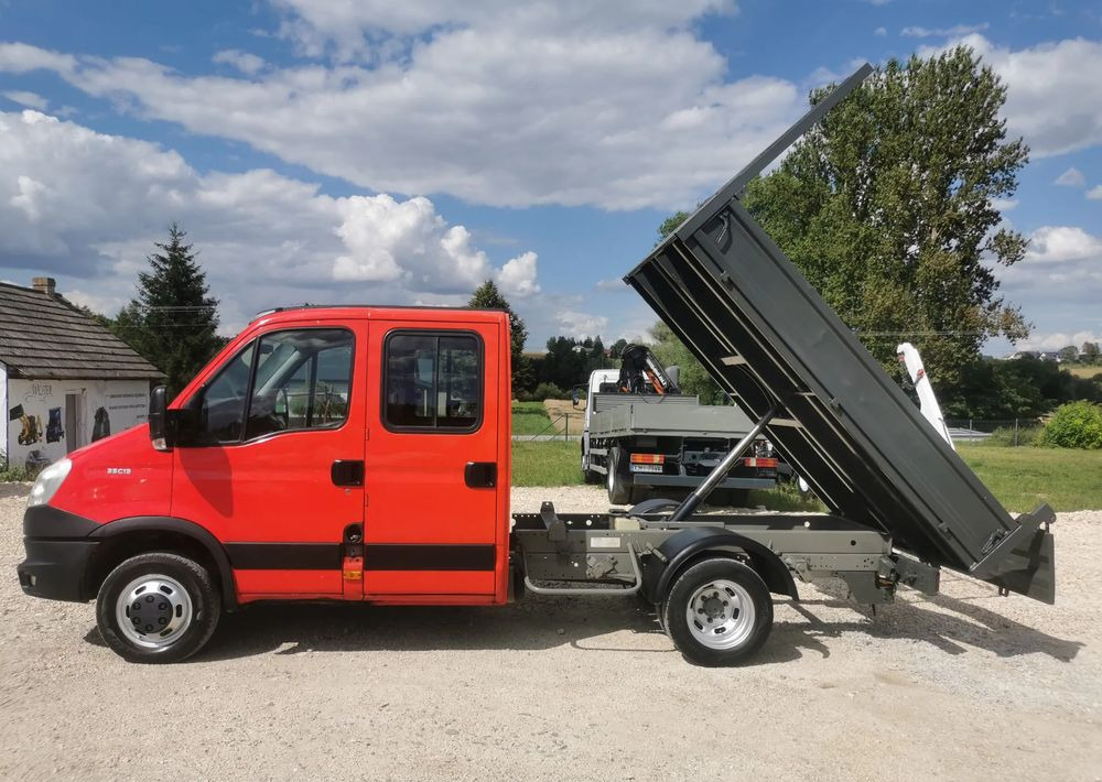 Iveco Daily 35C13 Brygadówka wywrotka Klimatyzacja Dubel hak kiper doka 35C13 - Mažas savivartis: foto 5 Iveco Daily 35C13 Brygadówka wywrotka Klimatyzacja Dubel hak kiper doka 35C13 - Mažas savivartis: foto 5