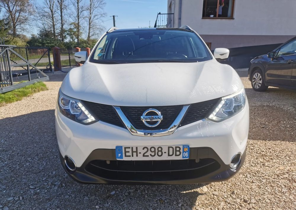 Nissan Qashqai 1.2 DIG-T N-Connecta EU6 - Visureigis: foto 2 Nissan Qashqai 1.2 DIG-T N-Connecta EU6 - Visureigis: foto 2