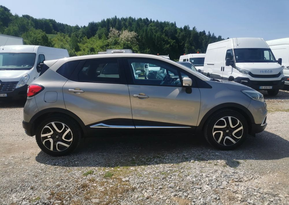 Renault Captur 0.9 Energy TCe Intens - Visureigis: foto 3 Renault Captur 0.9 Energy TCe Intens - Visureigis: foto 3