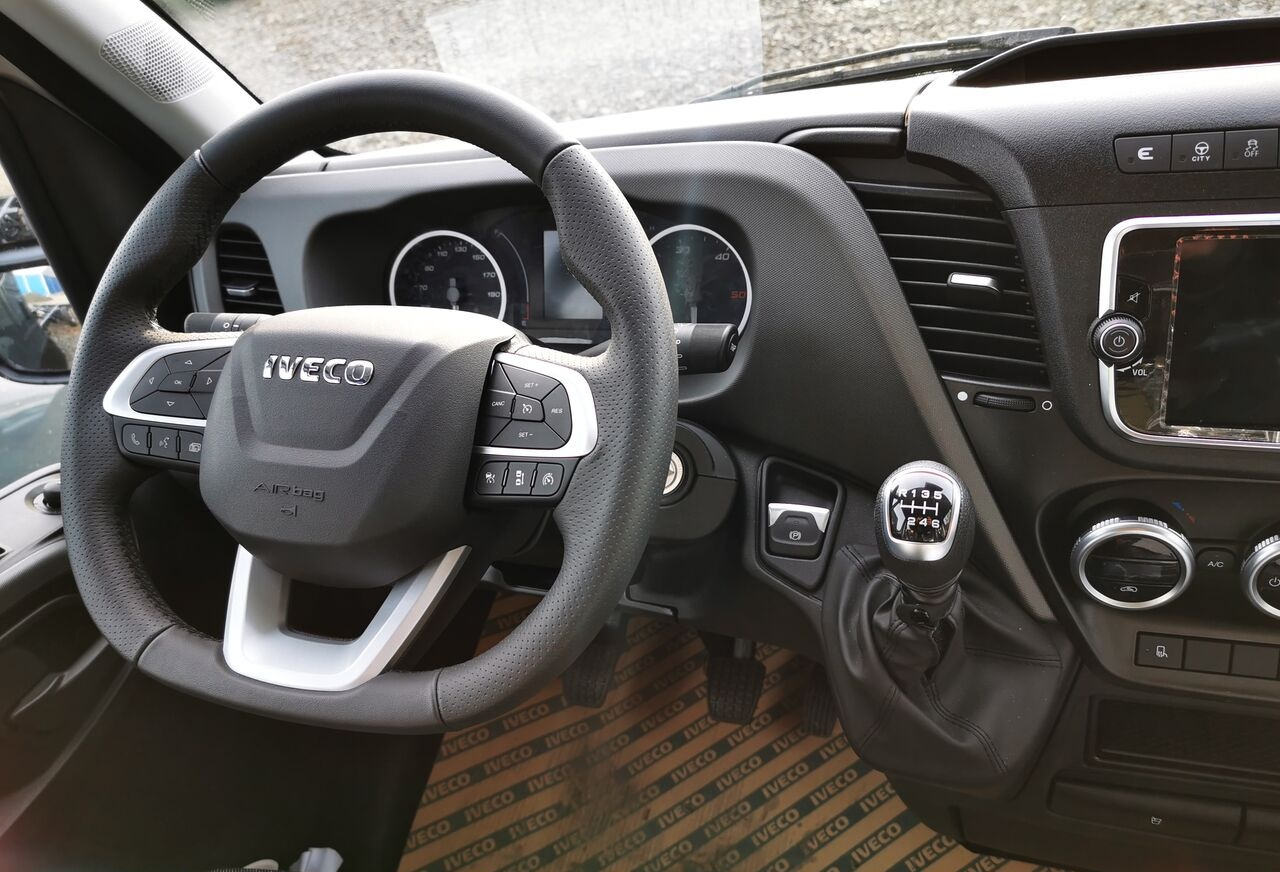IVECO Daily 35S18 - Krovininis mikroautobusas: foto 4 IVECO Daily 35S18 - Krovininis mikroautobusas: foto 4
