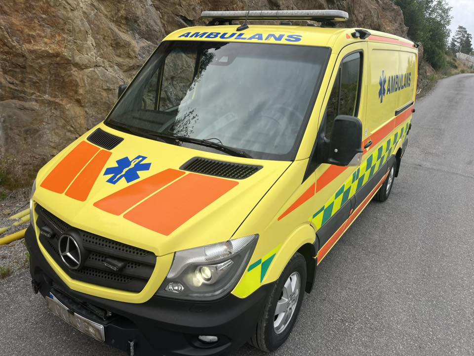 MERCEDES-BENZ Sprinter 319 - AMBULANCE - RESERVERAD !! - Greitosios pagalbos automobilis: foto 1 MERCEDES-BENZ Sprinter 319 - AMBULANCE - RESERVERAD !! - Greitosios pagalbos automobilis: foto 1