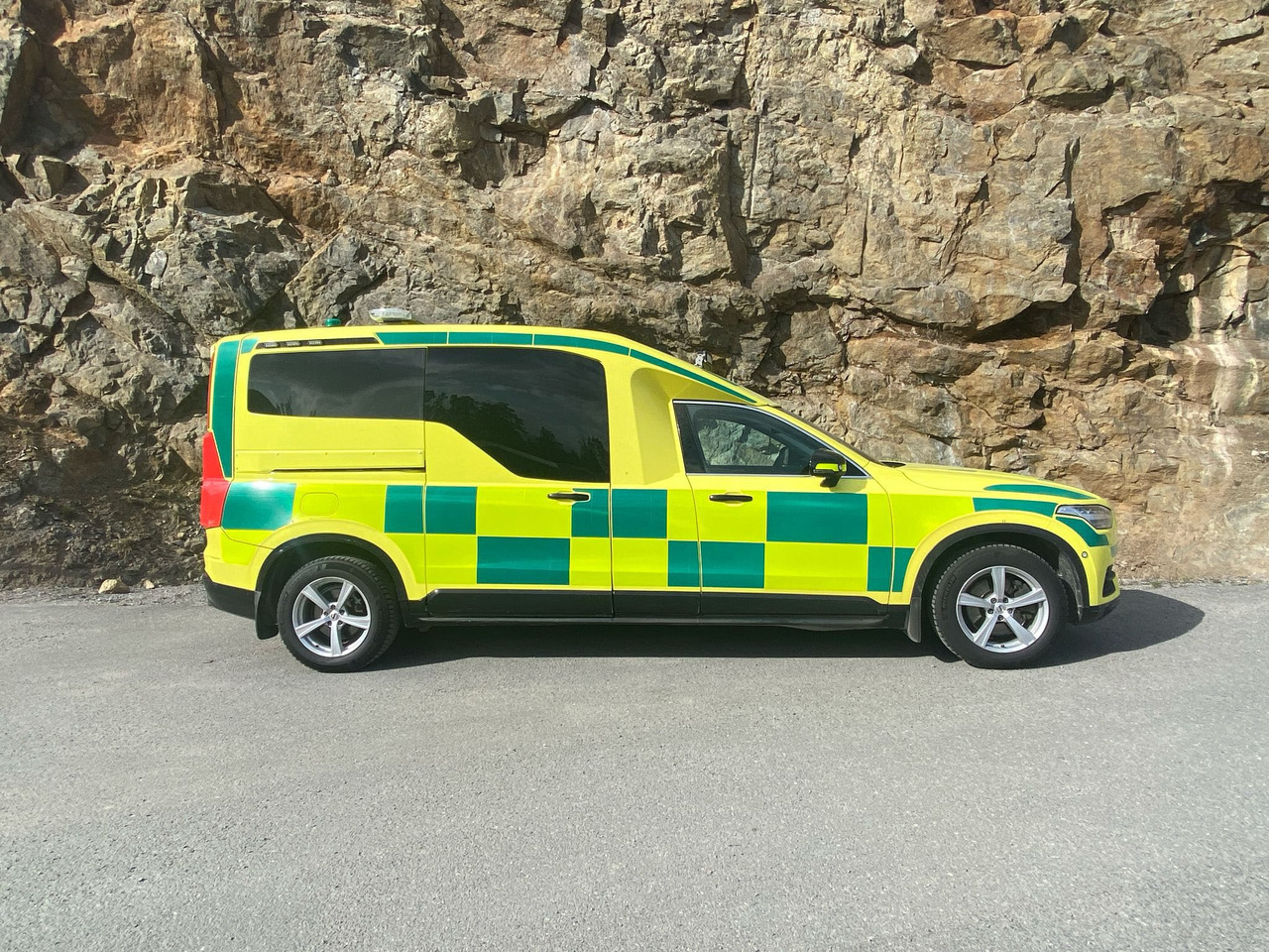 Volvo Nilsson XC90 D5 AWD - Ambulance - RESERVERAD !! - Greitosios pagalbos automobilis: foto 5 Volvo Nilsson XC90 D5 AWD - Ambulance - RESERVERAD !! - Greitosios pagalbos automobilis: foto 5