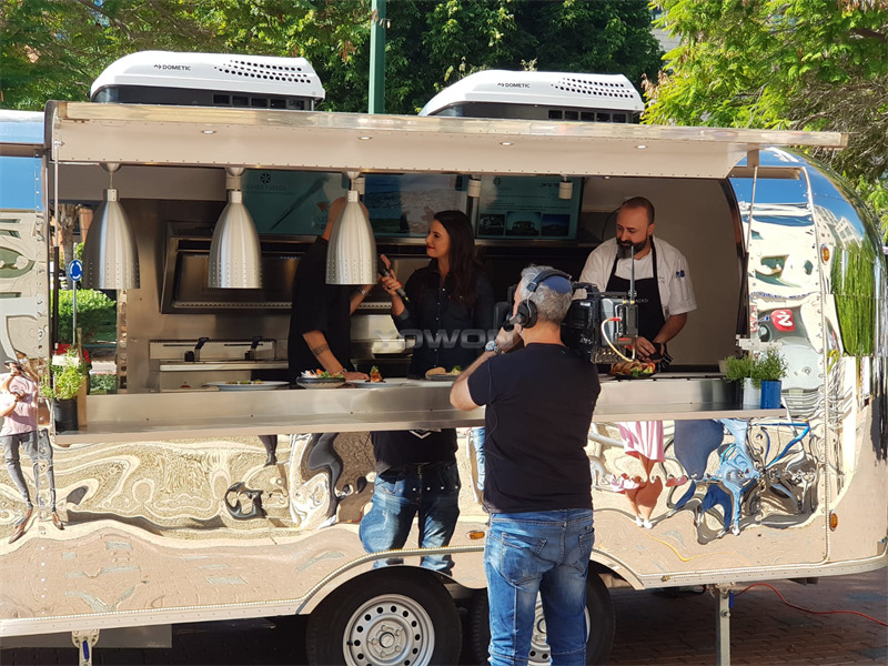 Yowon customized concession food trailer catering cart - Prekybinė priekaba: foto 4 Yowon customized concession food trailer catering cart - Prekybinė priekaba: foto 4