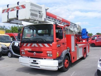 Renault Midliner M180 Drehleiter Feuerwehr EPSA23.5 1999 - Autobokštelio: foto 3 Renault Midliner M180 Drehleiter Feuerwehr EPSA23.5 1999 - Autobokštelio: foto 3