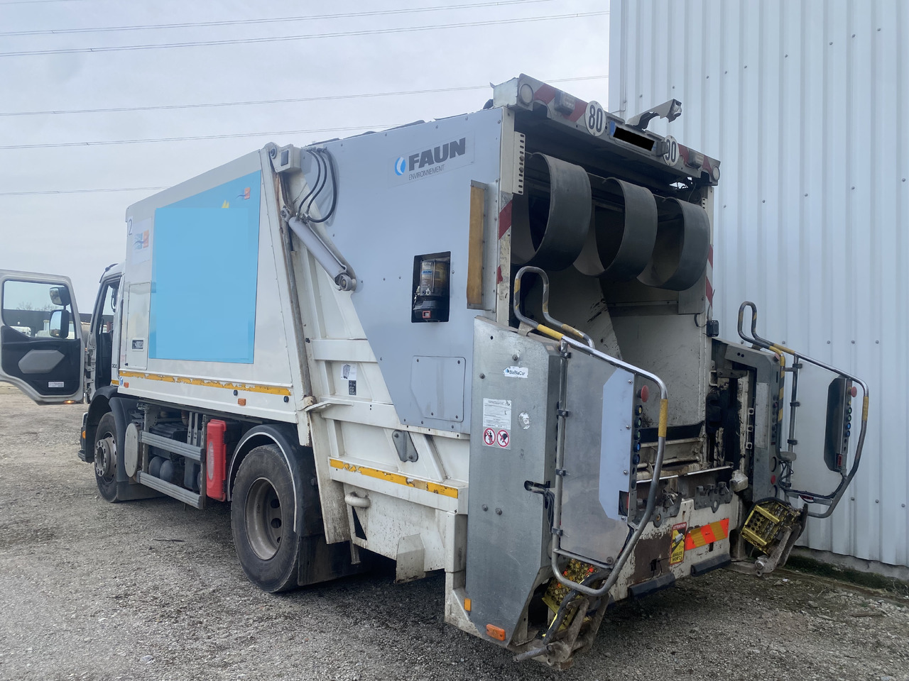 Volvo FE300 FAUN Müllwagen Garbage 2-Kammern Eu5 Top Zustand - Šiukšliavežis: foto 3 Volvo FE300 FAUN Müllwagen Garbage 2-Kammern Eu5 Top Zustand - Šiukšliavežis: foto 3