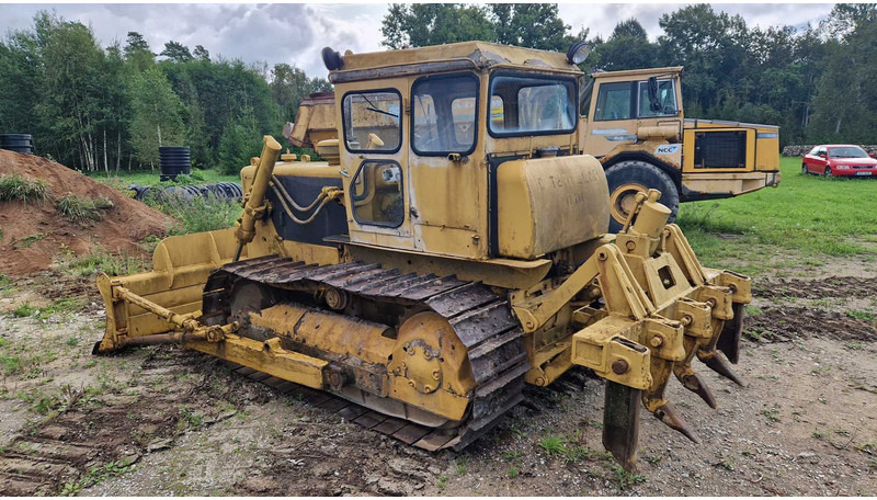 Caterpillar D4D - Buldozeris: foto 4 Caterpillar D4D - Buldozeris: foto 4