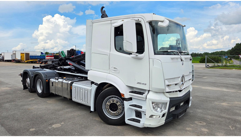 Mercedes-Benz Actros 2543 6X2*4 - Hook-lift sunkvežimis: foto 2 Mercedes-Benz Actros 2543 6X2*4 - Hook-lift sunkvežimis: foto 2