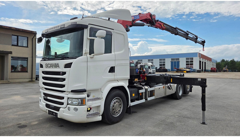 Scania G450 6X2*4 HMF 2120 crane 700 hours - Hook-lift sunkvežimis, Sunkvežimis su kranu: foto 1 Scania G450 6X2*4 HMF 2120 crane 700 hours - Hook-lift sunkvežimis, Sunkvežimis su kranu: foto 1