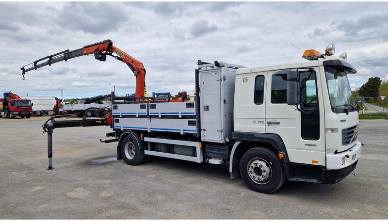 Volvo FL220 4X2 Palfinger PK7501 - Platforminis/ Bortinis sunkvežimis, Sunkvežimis su kranu: foto 2 Volvo FL220 4X2 Palfinger PK7501 - Platforminis/ Bortinis sunkvežimis, Sunkvežimis su kranu: foto 2