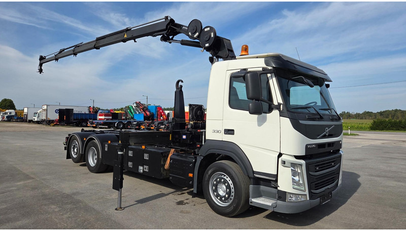 Volvo FM330 6X2*4 - Hook-lift sunkvežimis, Sunkvežimis su kranu: foto 2 Volvo FM330 6X2*4 - Hook-lift sunkvežimis, Sunkvežimis su kranu: foto 2