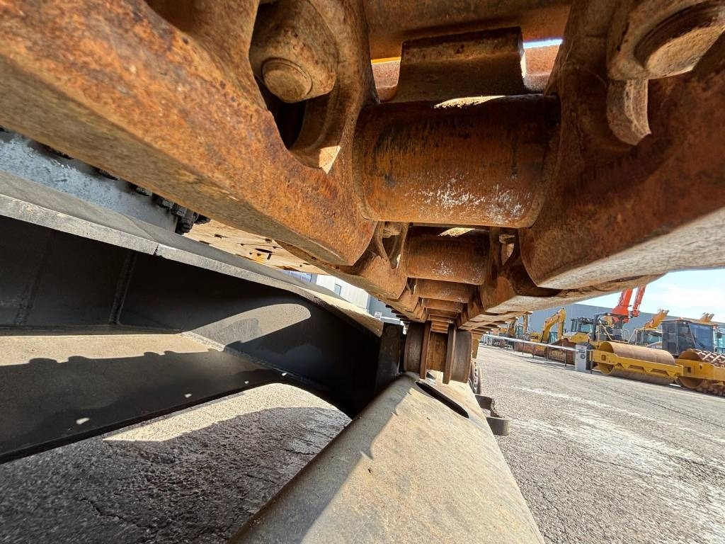 Vikšrinis ekskavatorius CAT 330 FL: foto 40