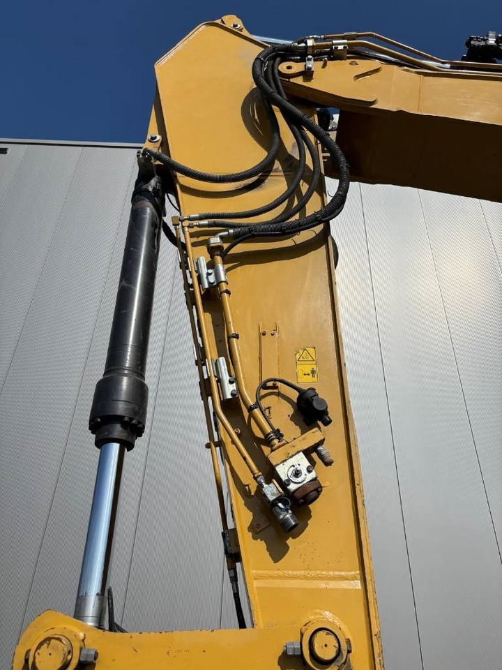 Vikšrinis ekskavatorius CAT 330 FL: foto 25