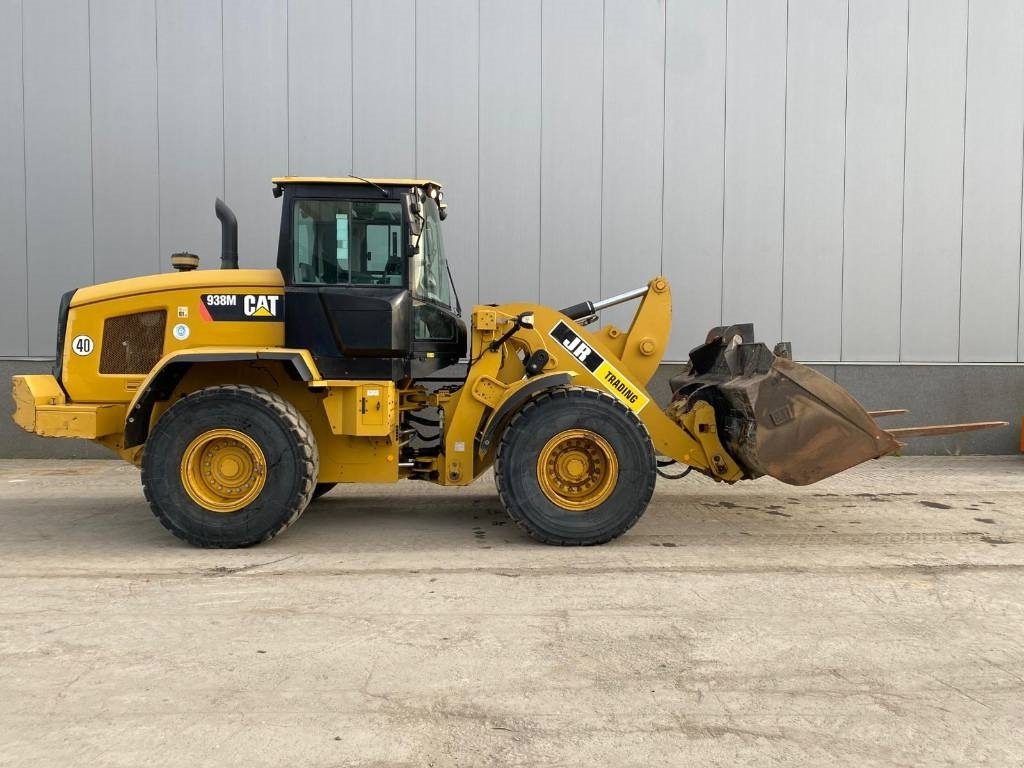 Ratinis krautuvas CAT 938 M (Bucket + Forks): foto 6