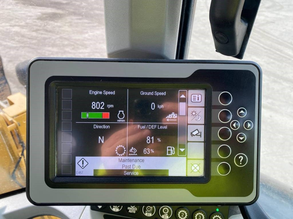 Ratinis krautuvas CAT 938 M (Bucket + Forks): foto 11