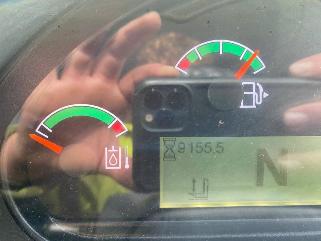 Ratinis krautuvas CAT 938 M (Bucket + Forks): foto 10