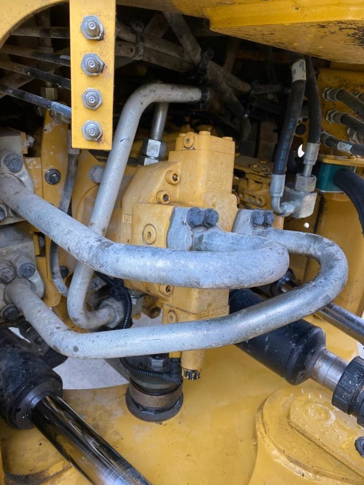 Ratinis krautuvas CAT 938 M (Bucket + Forks): foto 22