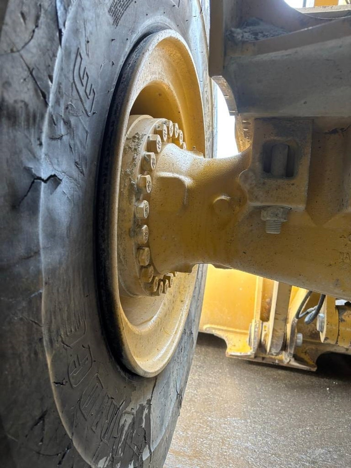 Ratinis krautuvas CAT 980 M: foto 26