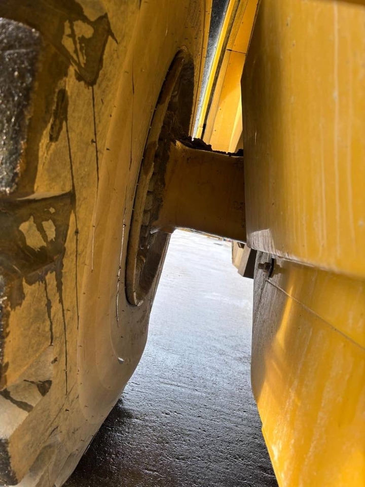 Ratinis krautuvas CAT 980 M: foto 28