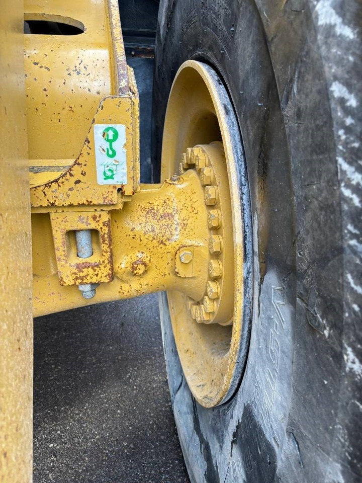 Ratinis krautuvas CAT 980 M: foto 25