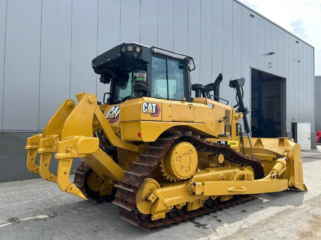 CAT D 6 XL (LOW HOURS - CE CERTIFIED) - Buldozeris: foto 5 CAT D 6 XL (LOW HOURS - CE CERTIFIED) - Buldozeris: foto 5