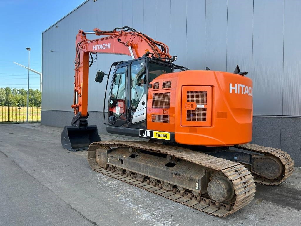 Hitachi ZX 225 US LC-6 - Vikšrinis ekskavatorius: foto 3 Hitachi ZX 225 US LC-6 - Vikšrinis ekskavatorius: foto 3