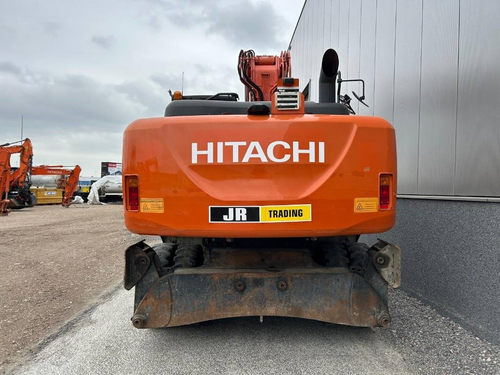 Hitachi ZX220W-5B - Ratinis ekskavatorius: foto 4 Hitachi ZX220W-5B - Ratinis ekskavatorius: foto 4