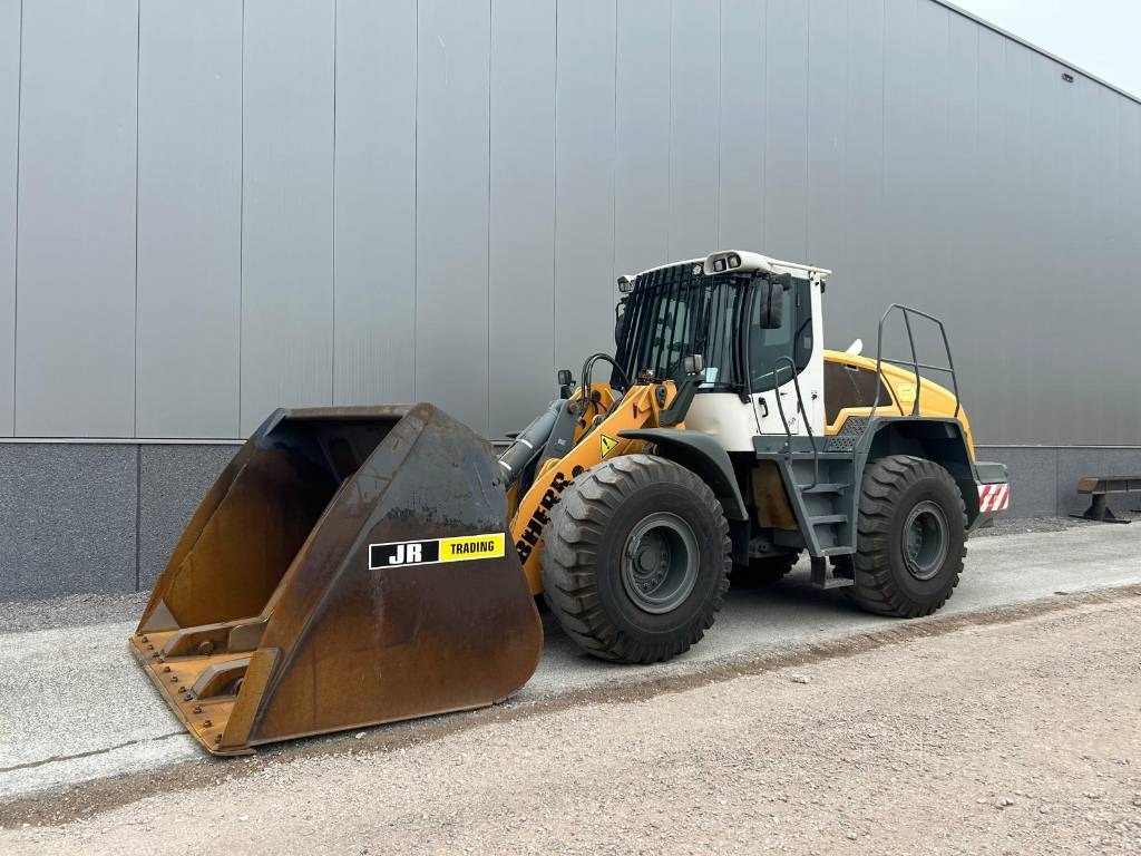 Liebherr L 550 (Comes with High-tip - Mit Hochkipper) - Ratinis krautuvas: foto 2 Liebherr L 550 (Comes with High-tip - Mit Hochkipper) - Ratinis krautuvas: foto 2
