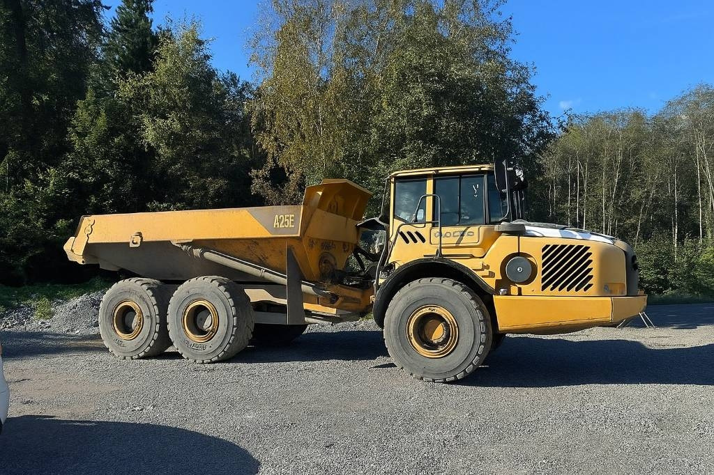 Volvo A 25 E (On Transport) - Šarnyrinis savivartis: foto 1 Volvo A 25 E (On Transport) - Šarnyrinis savivartis: foto 1