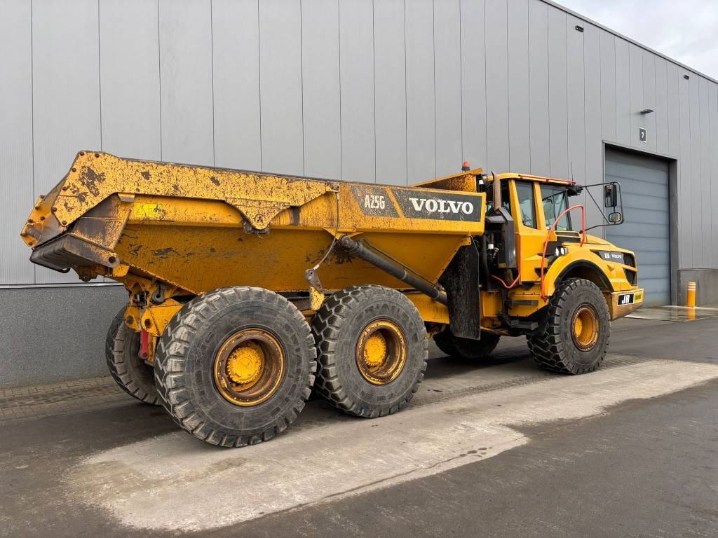 Volvo A 25 G - Šarnyrinis savivartis: foto 5 Volvo A 25 G - Šarnyrinis savivartis: foto 5