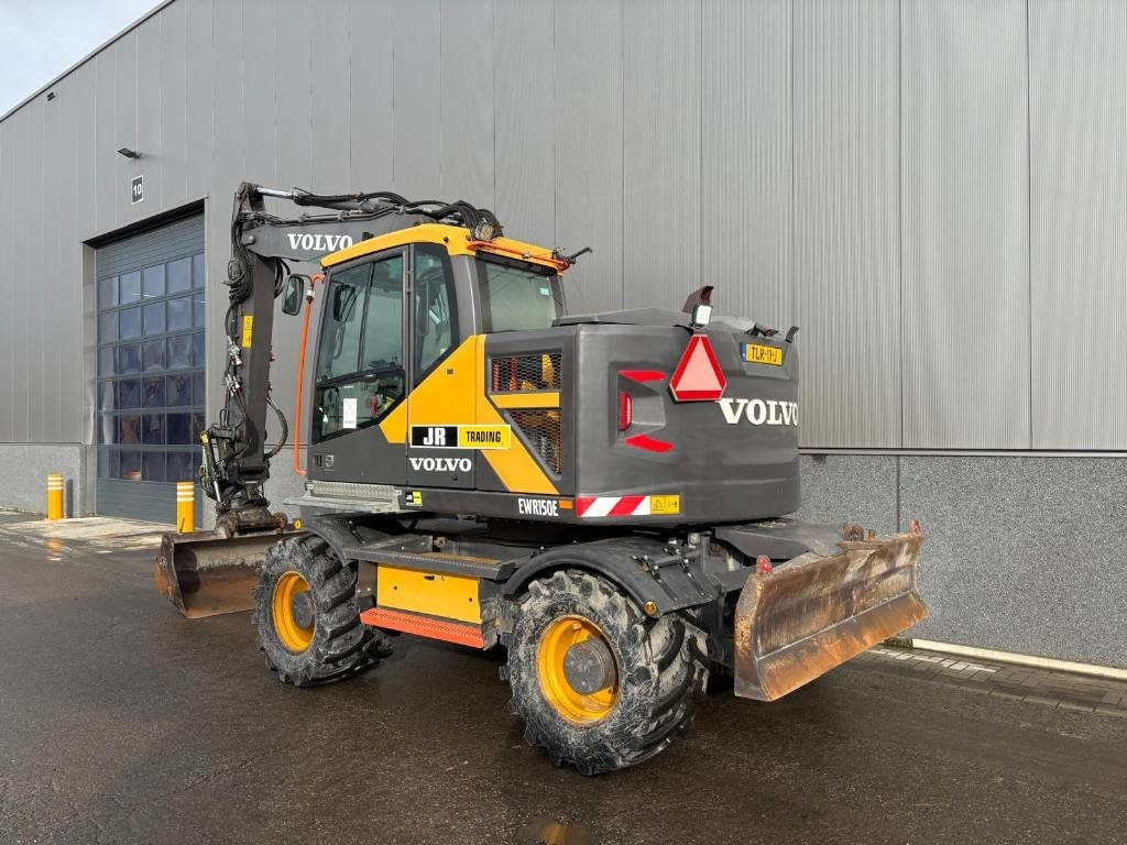 Volvo EWR 150 E (Under Preparation) - Ratinis ekskavatorius: foto 3 Volvo EWR 150 E (Under Preparation) - Ratinis ekskavatorius: foto 3