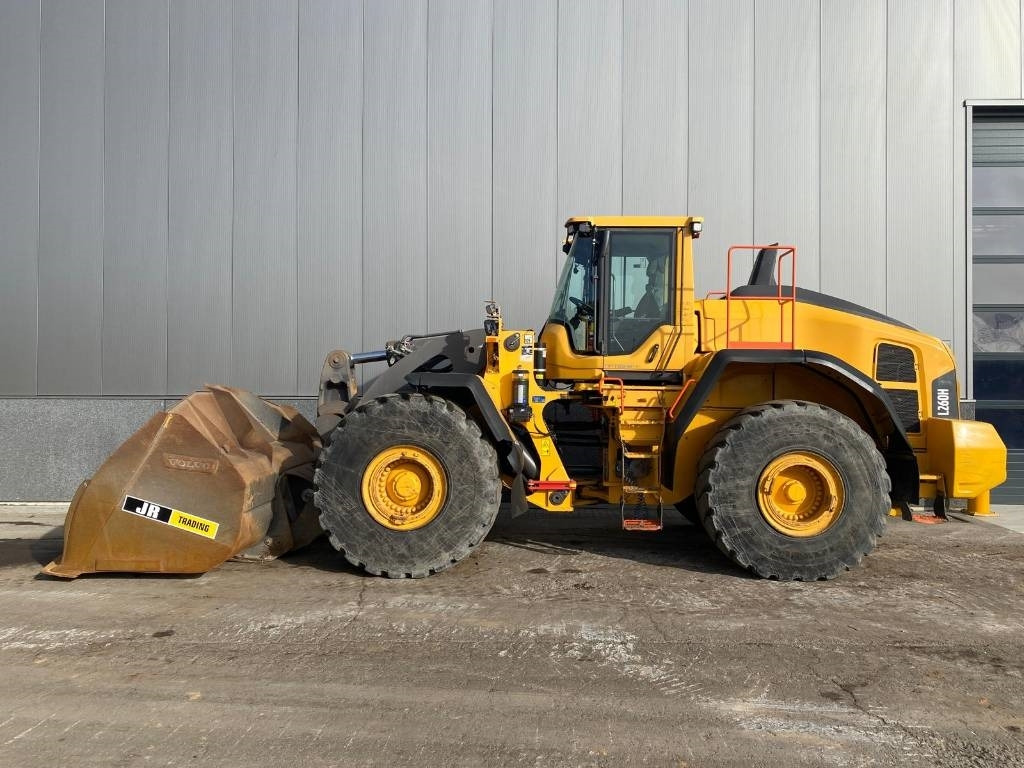 Volvo L 260 H (CDC + BSS) - Ratinis krautuvas: foto 1 Volvo L 260 H (CDC + BSS) - Ratinis krautuvas: foto 1