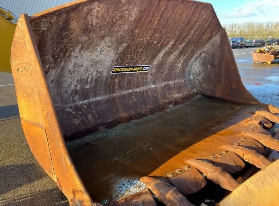Volvo L350F Rock Bucket (Volvo) - Kaušas - Statybinė technika: foto 1 Volvo L350F Rock Bucket (Volvo) - Kaušas - Statybinė technika: foto 1