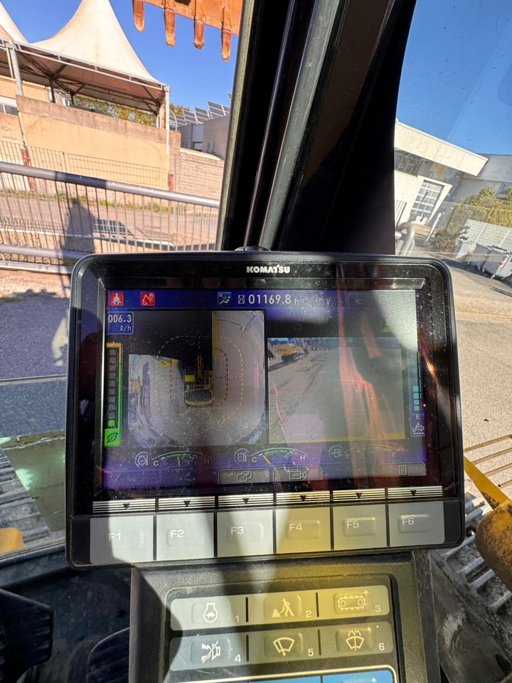 KOMATSU PC210 NLC-11 - Ekskavatorius: foto 3 KOMATSU PC210 NLC-11 - Ekskavatorius: foto 3