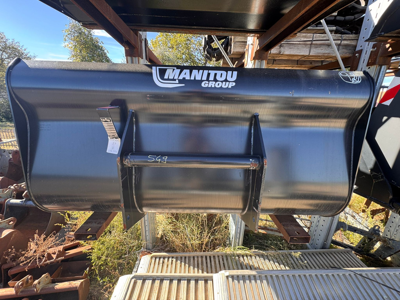 MANITOU CBA - Kaušas - Teleskopinis krautuvas: foto 3 MANITOU CBA - Kaušas - Teleskopinis krautuvas: foto 3