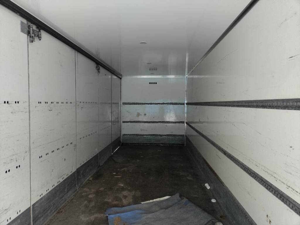 Fokor kokosivuauk.kori 8,64m pitkä - Kėbulas - furgonas: foto 4 Fokor kokosivuauk.kori 8,64m pitkä - Kėbulas - furgonas: foto 4