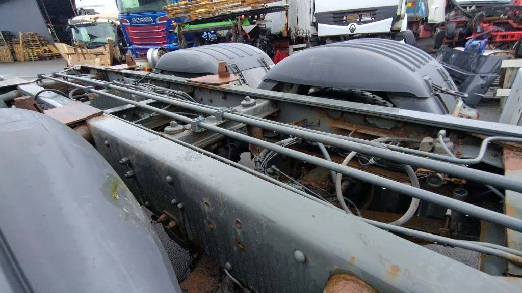 Scania R164 480 rautajouset,av4100mm , ADR. HIENO!! - Važiuoklės sunkvežimis: foto 4 Scania R164 480 rautajouset,av4100mm , ADR. HIENO!! - Važiuoklės sunkvežimis: foto 4