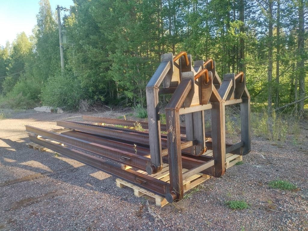 Vaihtolava juoksuja 6m koukkupäillä - Bortinis kėbulas: foto 1 Vaihtolava juoksuja 6m koukkupäillä - Bortinis kėbulas: foto 1