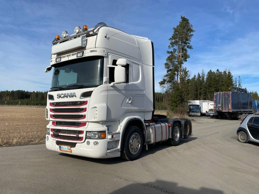 Scania R560 6x2 veturi - Vilkikas: foto 1 Scania R560 6x2 veturi - Vilkikas: foto 1